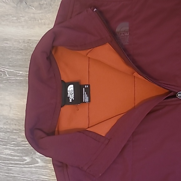 Northface pull over - Picture 3 of 3